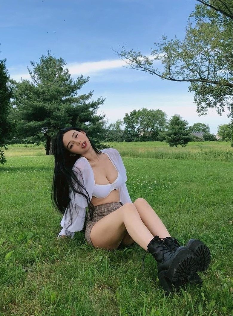 Exciting amateur Brunette Busty Bra Boots porn HotiFy (@hotify)