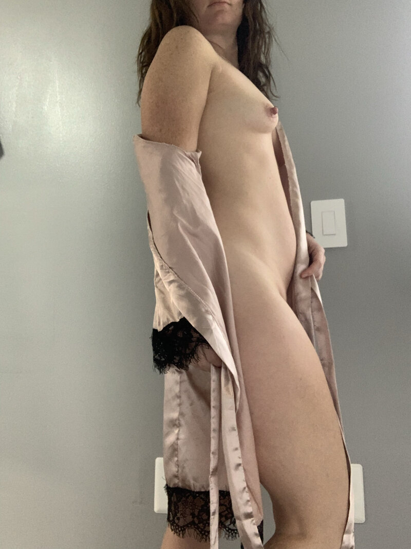 Exciting amateur MILF Sexy Tits porn Zoey Tryingnewthings (@tryingnewthings86)
