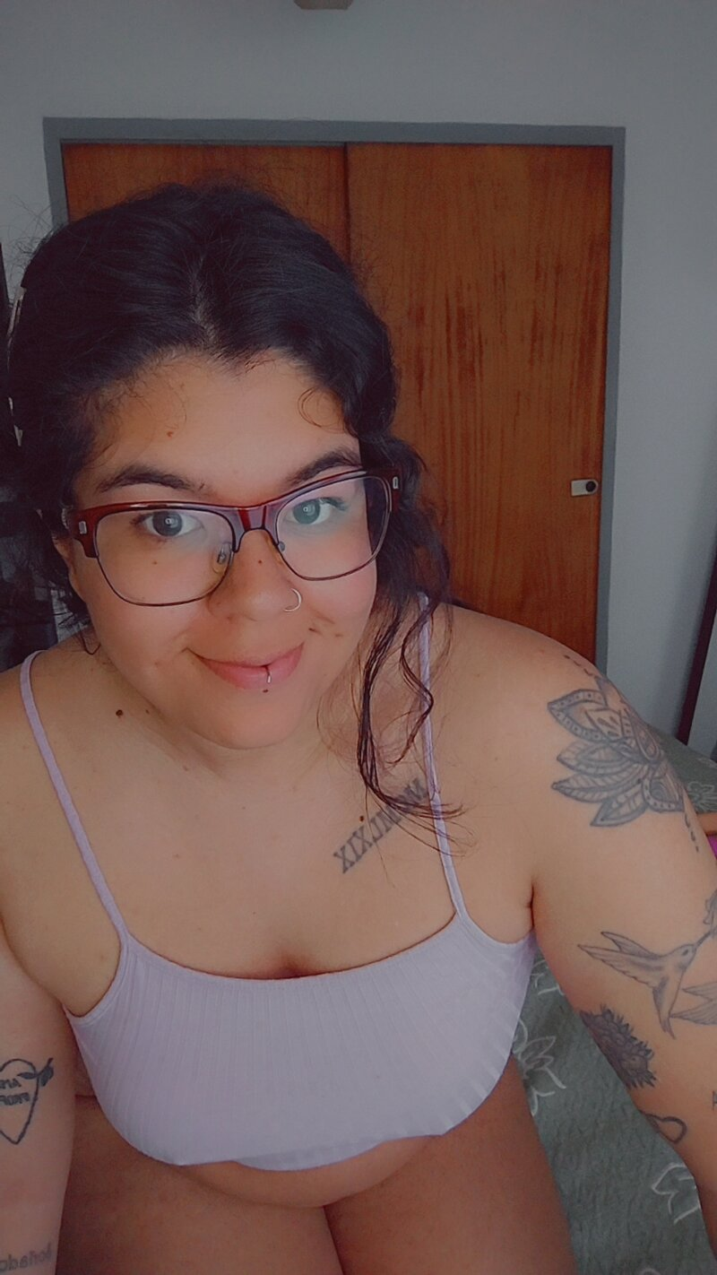 Exciting amateur Amateur Cute Glasses porn 🎄BIG PU$$Y🎄 (@sigridvip)