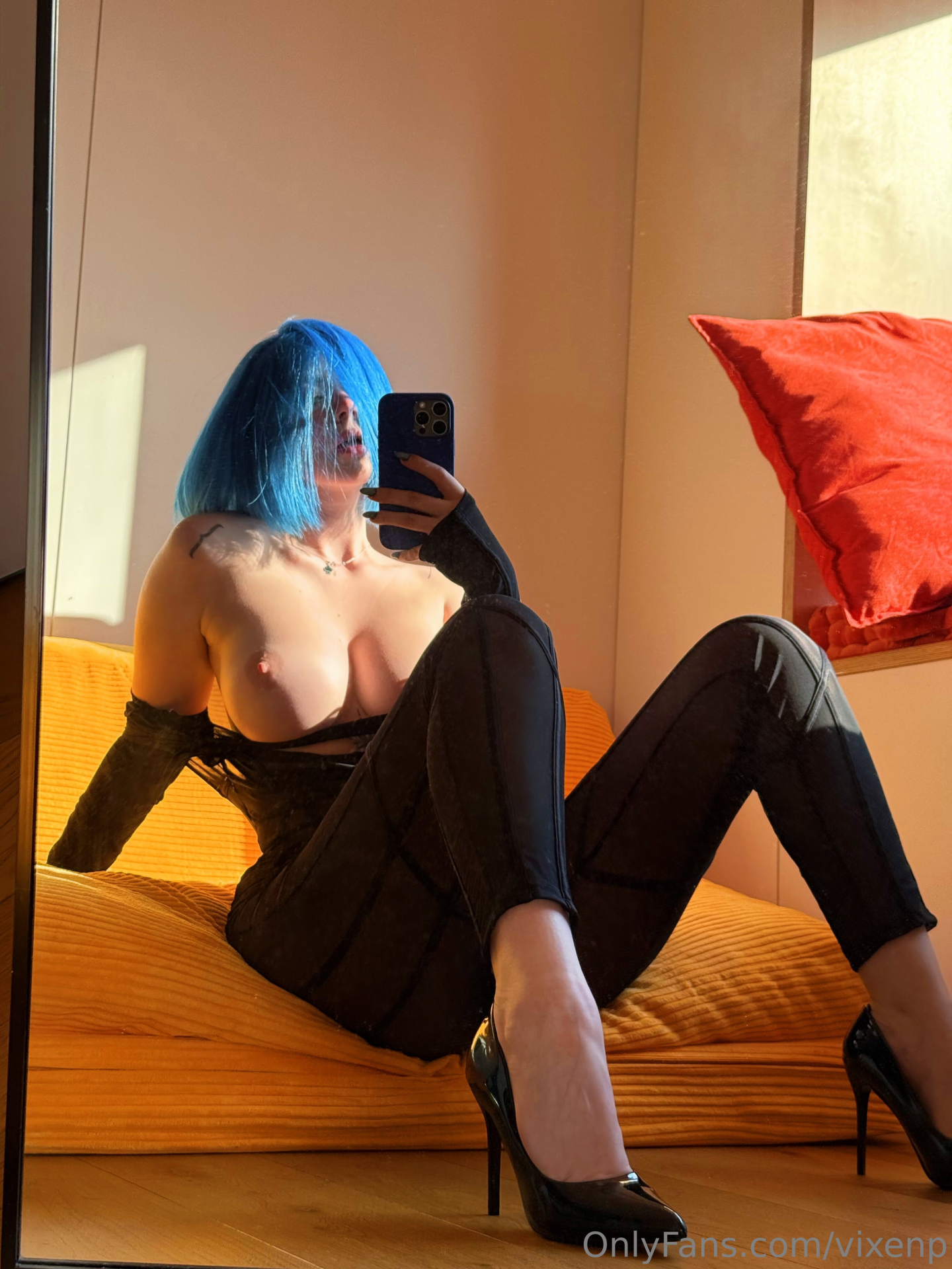 Exciting amateur Blue Hair Cosplay Cleavage porn OnlyFans Leak (@onlyfans-leak)