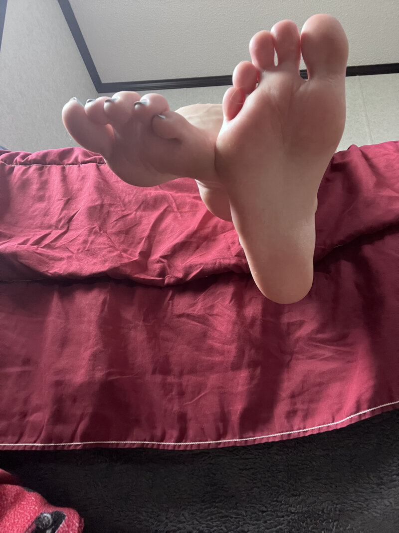 Exciting amateur Feet Feet Fetish Foot Fetish Soles porn Kat (@emokitten_xoxo)
