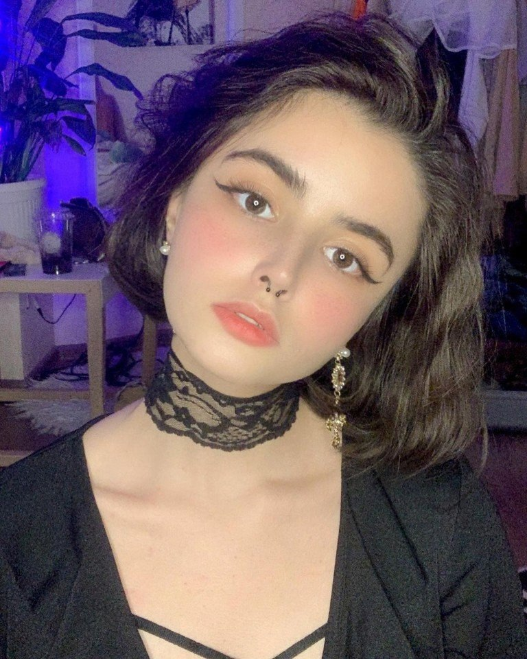 Exciting amateur Brunette Brown Eyes Choker porn HotiFy (@hotify)