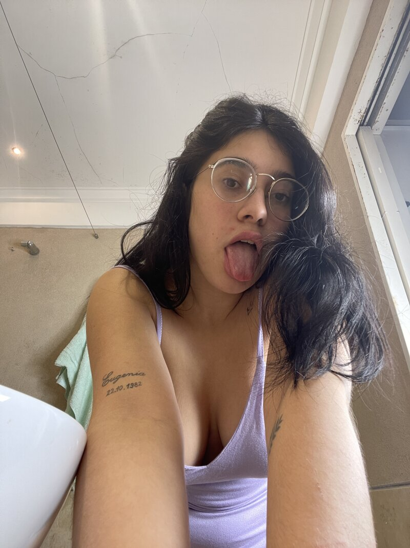 Exciting amateur Amateur Brunette OnlyFans porn Hanna (@hannababyxx)