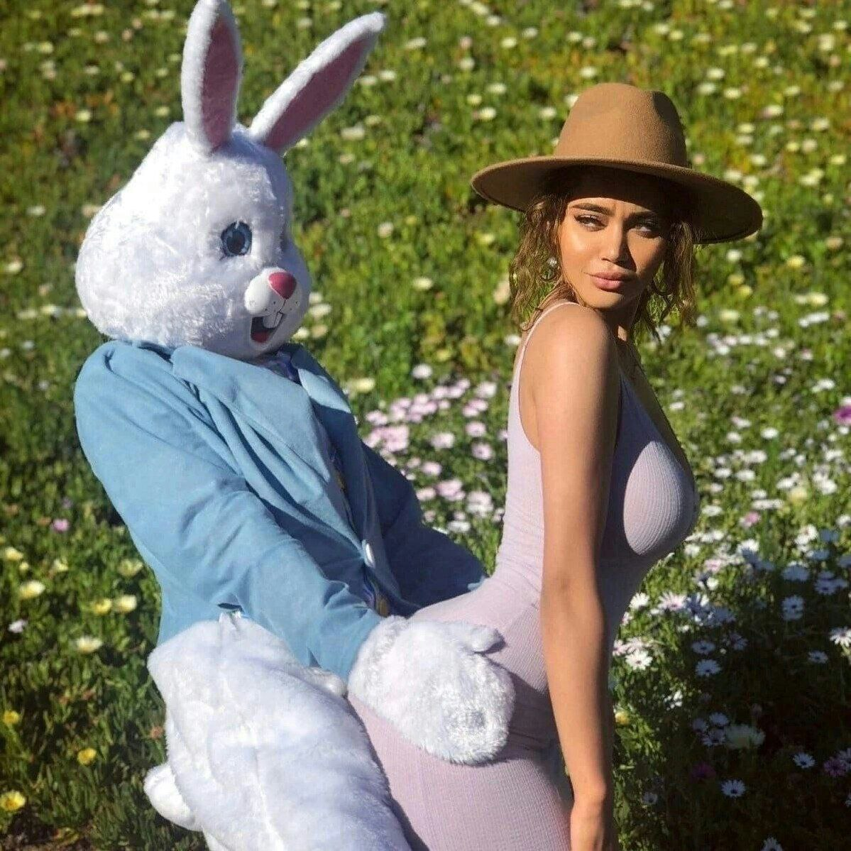 Exciting amateur Bouncing Barely Legal Bunny porn HotiFy (@hotify)