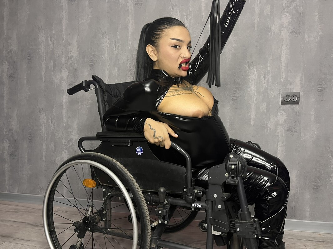 Exciting amateur BDSM Choker Dominatrix porn Jasmine (@blackjasmine66)