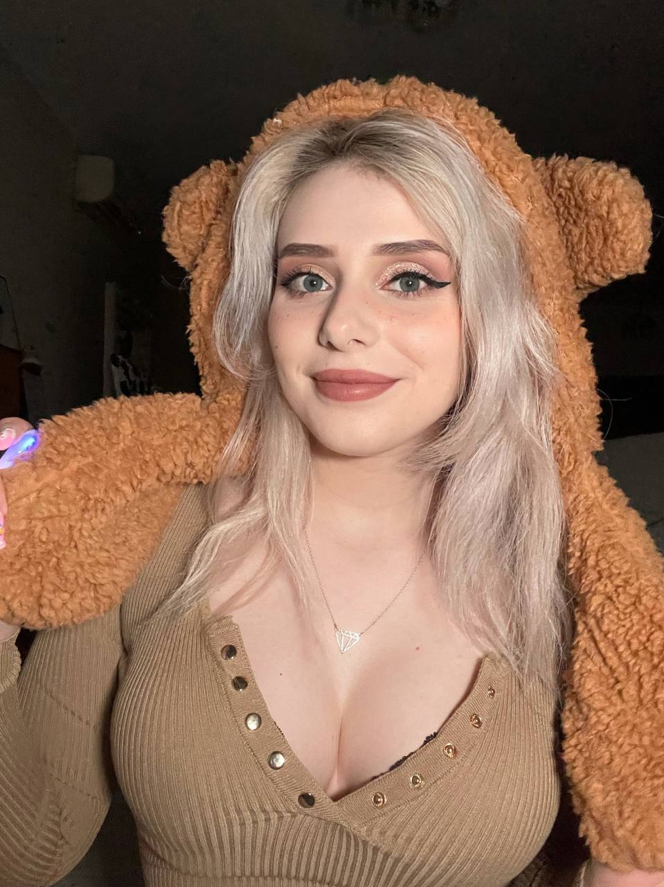Exciting amateur Blonde Beautiful Cleavage Girl Next Door porn HotiFy (@hotify)