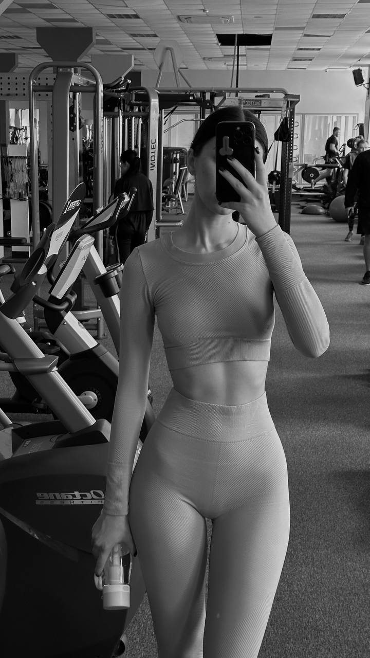 Exciting amateur Brunette Body Fitness Gym porn HotiFy (@hotify)