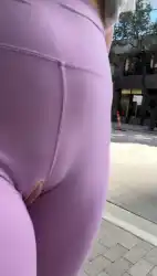 girls-in-yoga-pants