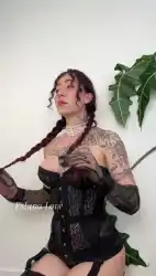hot-girls-with-tattoos