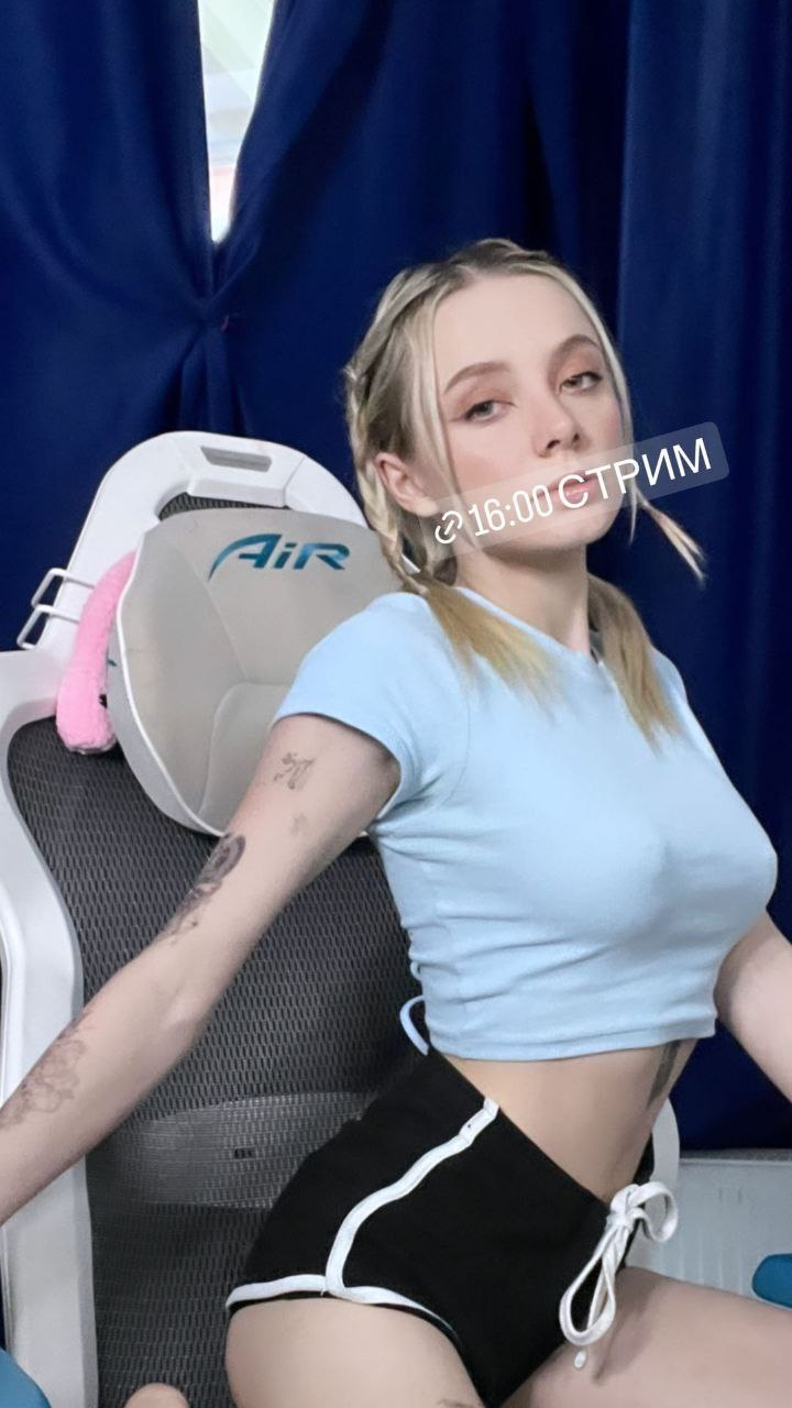 Exciting amateur Blonde Blue Eyes Long Hair Shorts porn HotiFy (@hotify)