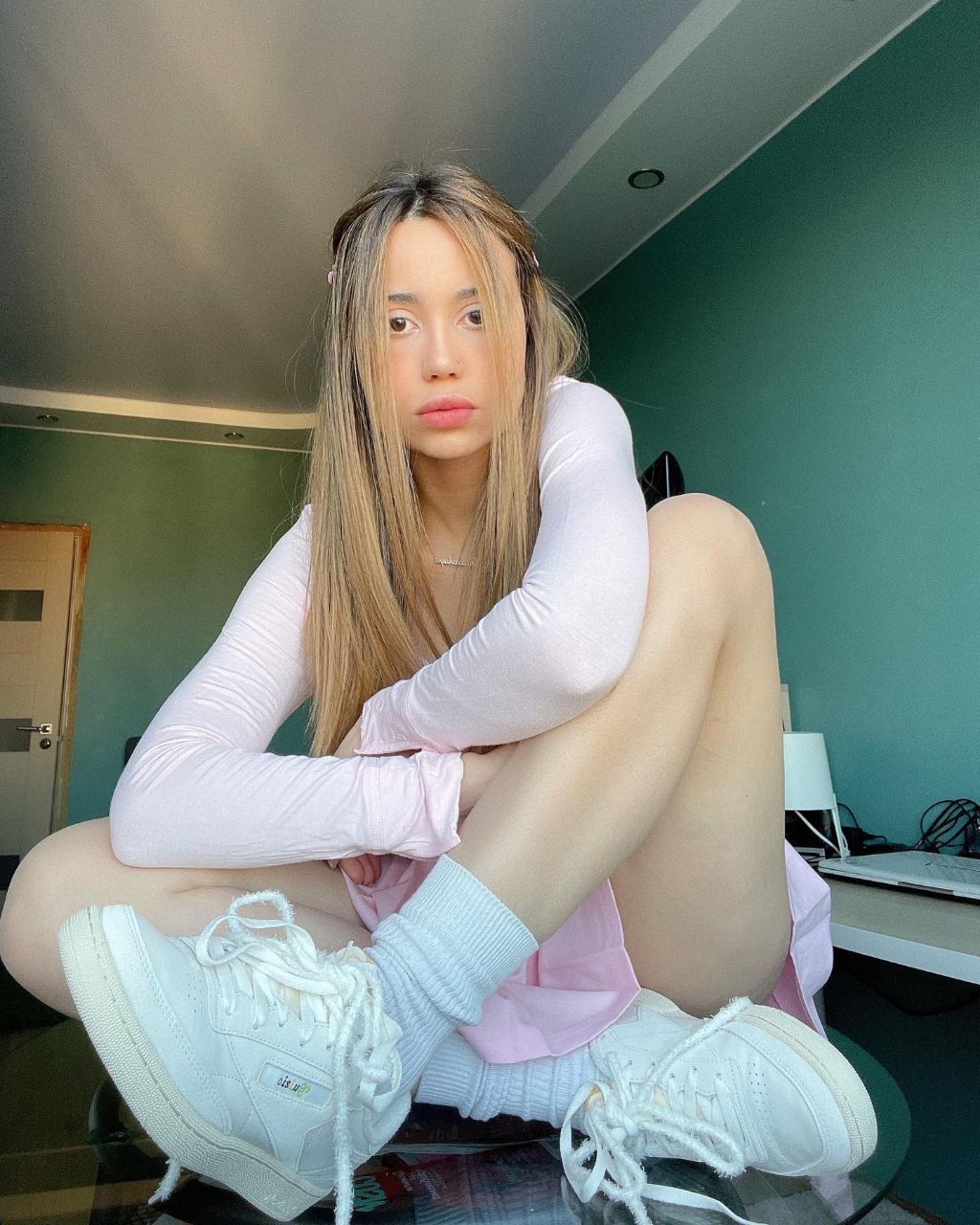 Exciting amateur Babe Beautiful Cute Dress porn HotiFy (@hotify)