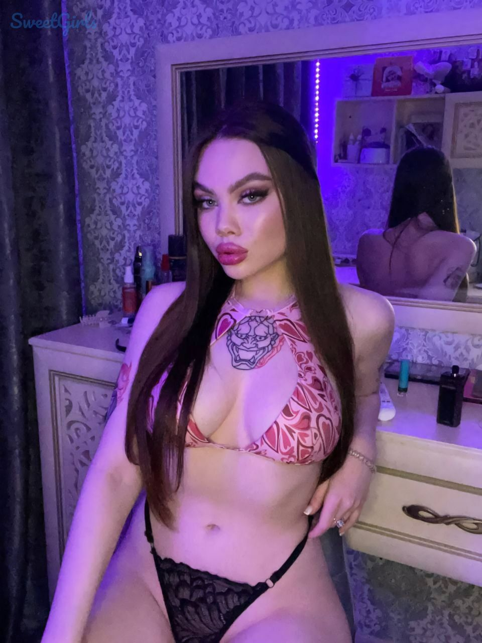 Exciting amateur Abs Brunette Bra porn HotiFy (@hotify)