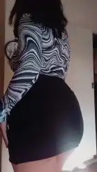 brunette-pawg-s