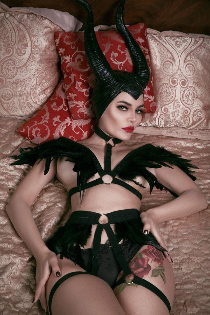 Exciting amateur Black Cosplay Costume porn HotiFy (@hotify)