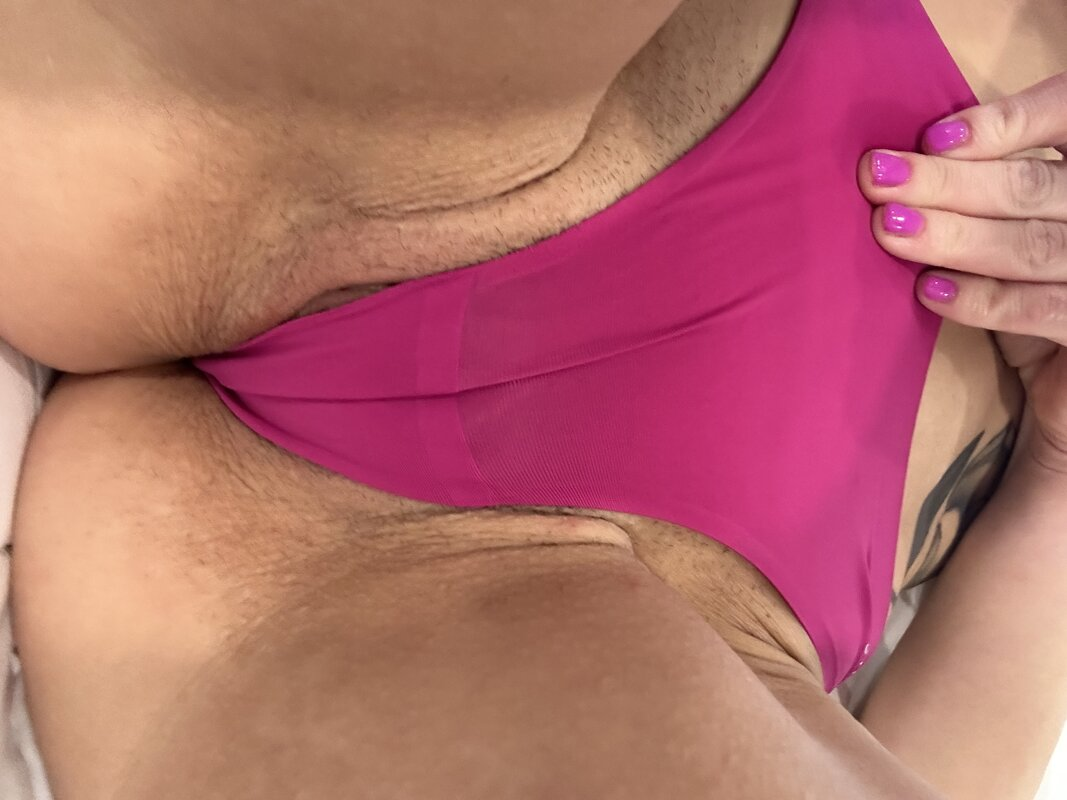 Exciting amateur Amateur Close Up Camel Toe MILF porn Fit and Fun Wife (@fitwife1983)