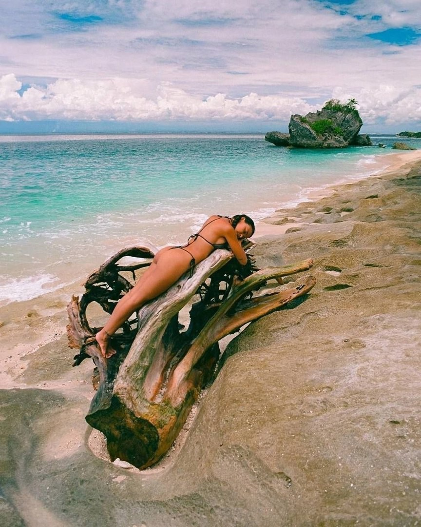 Exciting amateur Bikini Beach Outdoor NSFW porn HotiFy (@hotify)