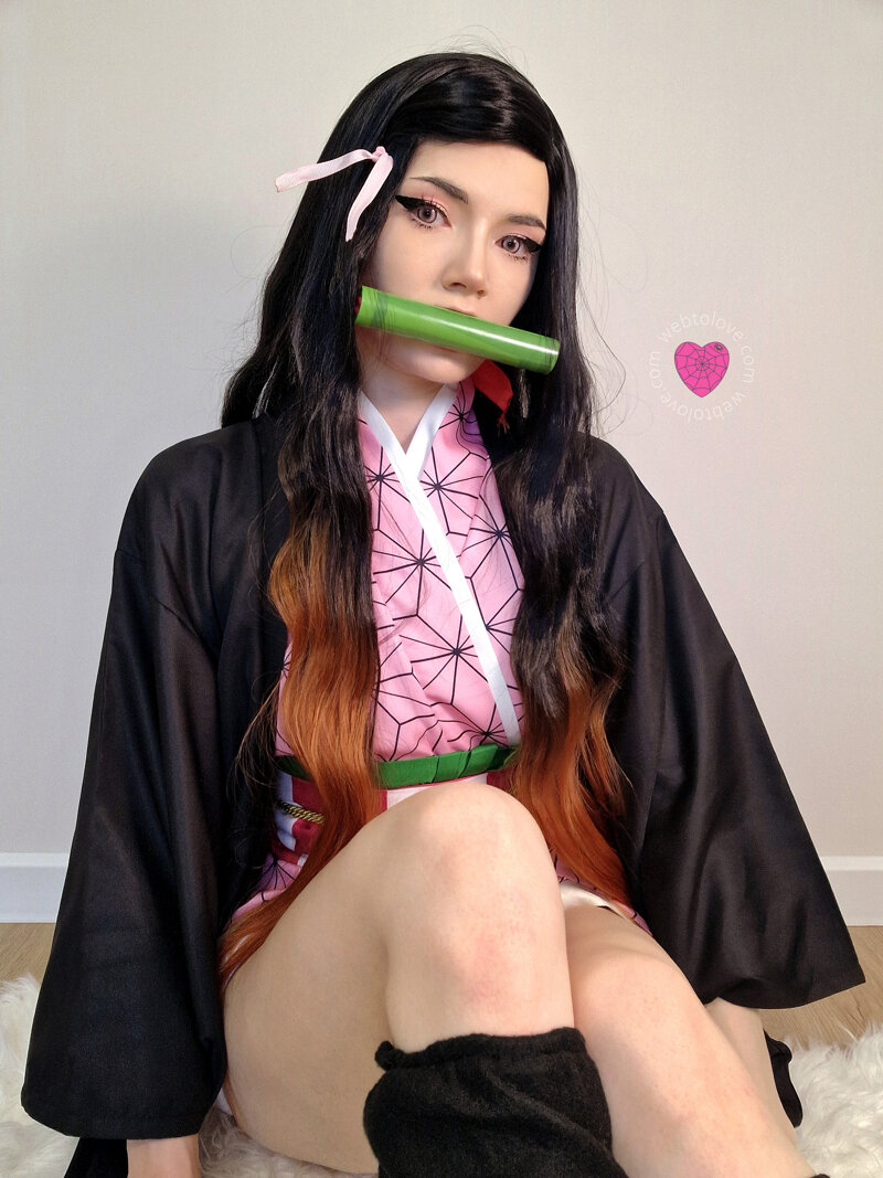 Exciting amateur Brunette Cosplay Costume porn webtolove (@webtolove)