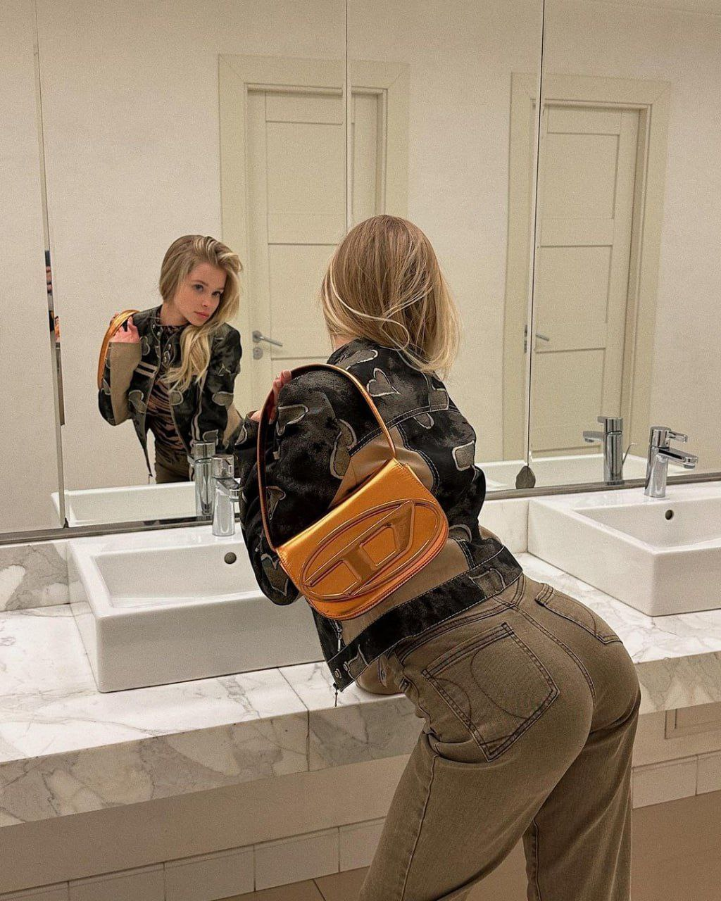 Exciting amateur Blonde Jeans Long Hair Mirror porn HotiFy (@hotify)