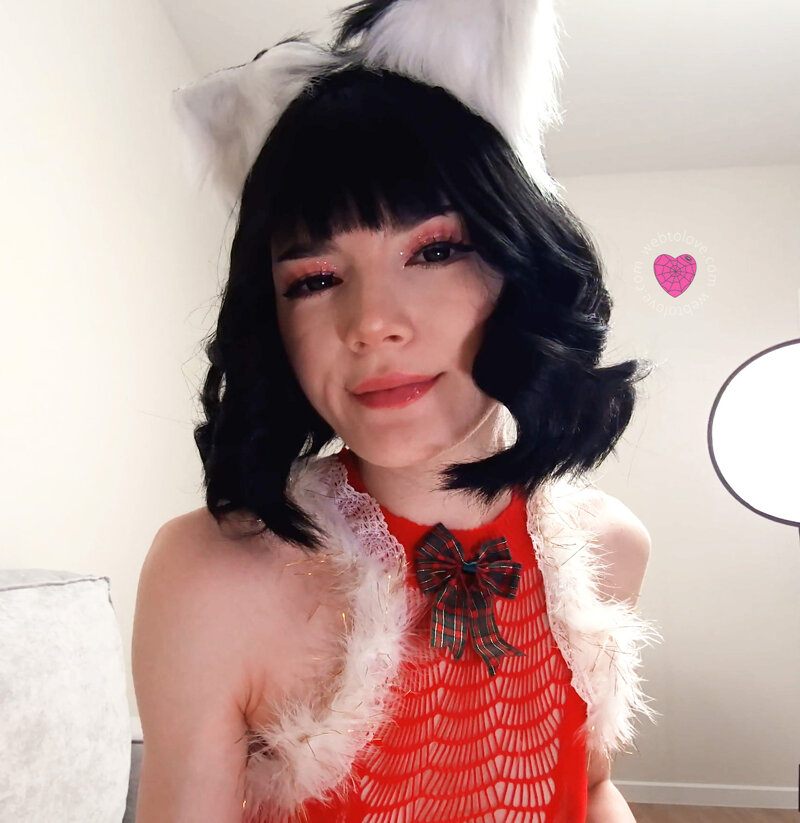 Exciting amateur Brunette Costume Christmas porn webtolove (@webtolove)