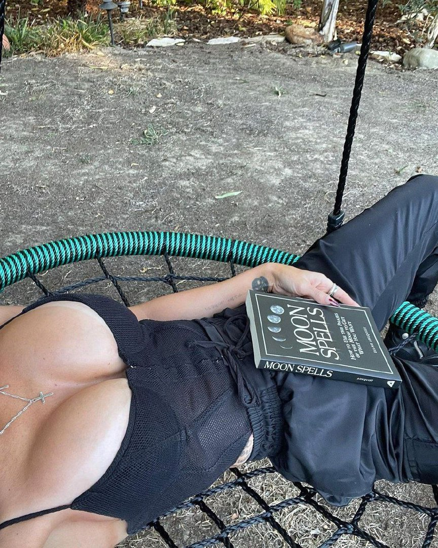 Exciting amateur Big Tits Boobs Body Braless porn HotiFy (@hotify)