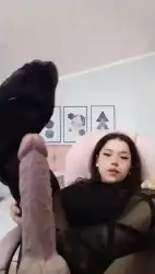 huge-insertions-giant-dildos