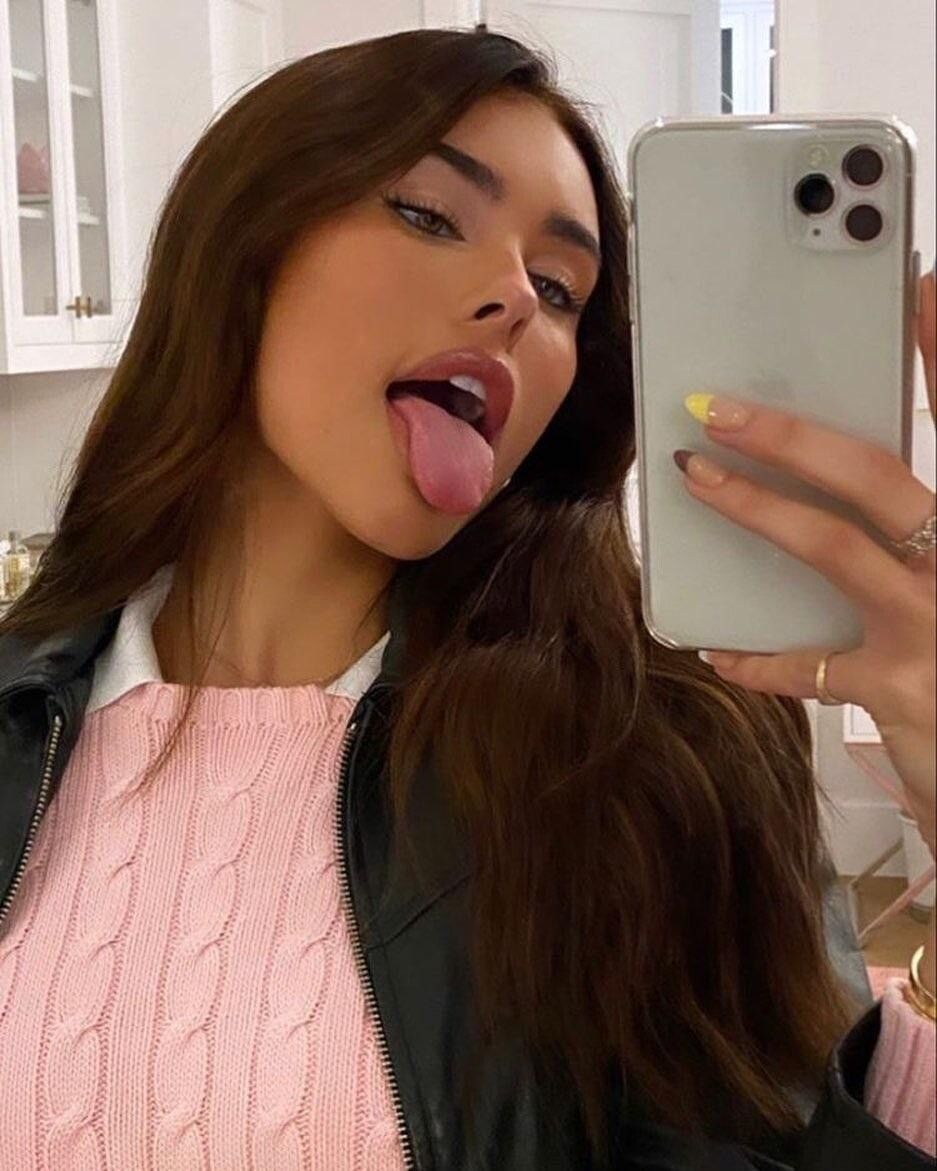 Exciting amateur Amateur Beach Cleavage Madison Beer porn VideoHUB (@VideoHUB)