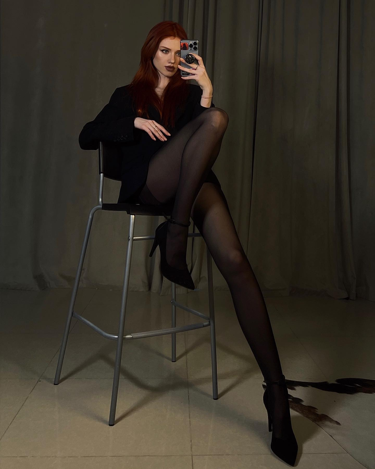 Exciting amateur Body Beautiful Chair Sex porn HotiFy (@hotify)