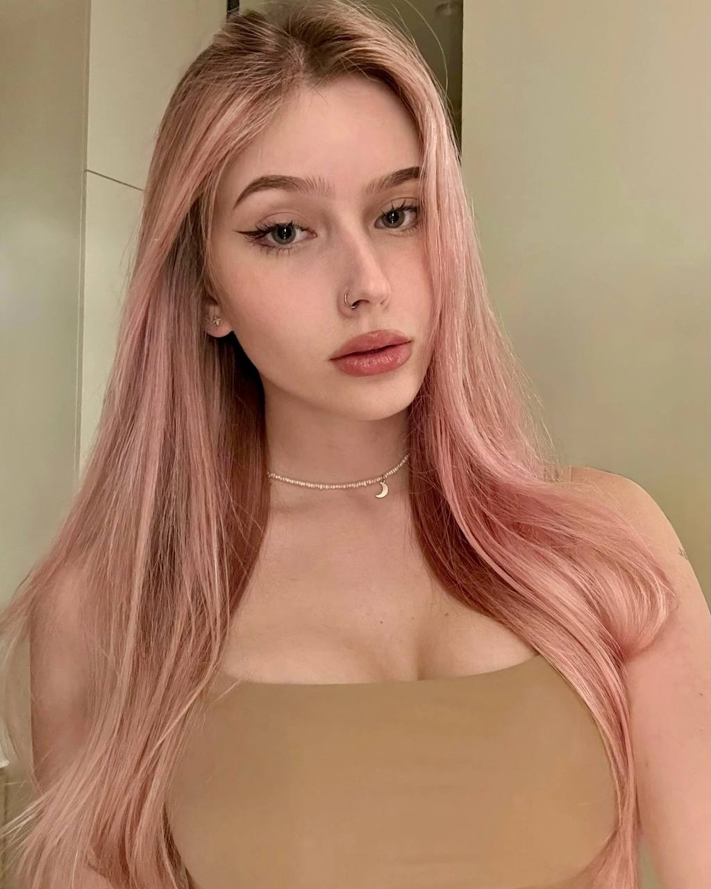 Exciting amateur Busty Blue Eyes Beautiful porn HotiFy (@hotify)