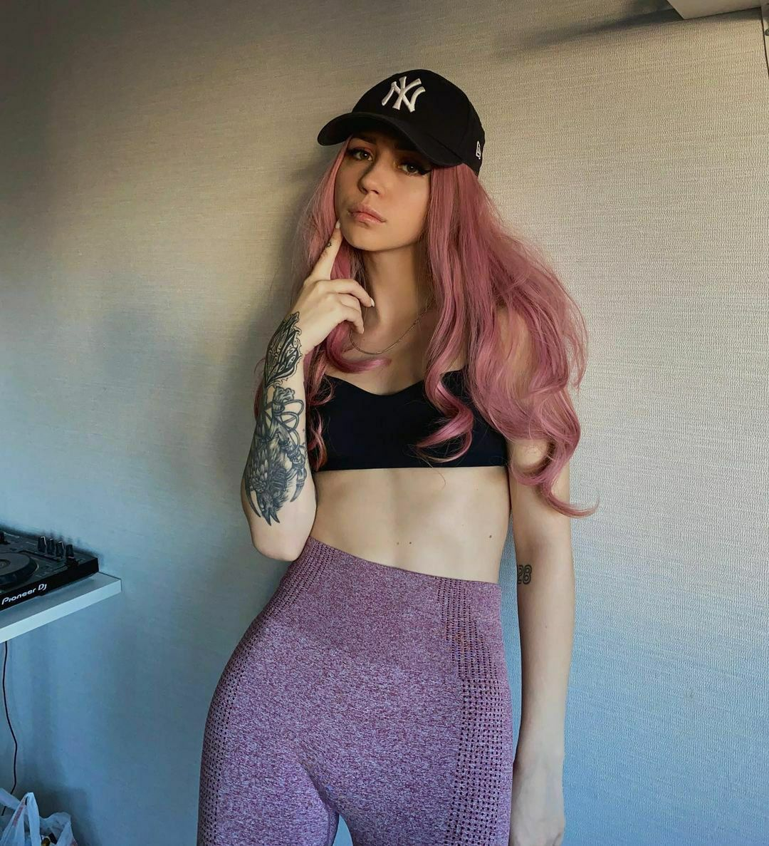Exciting amateur Abs Athletic Curvy porn HotiFy (@hotify)