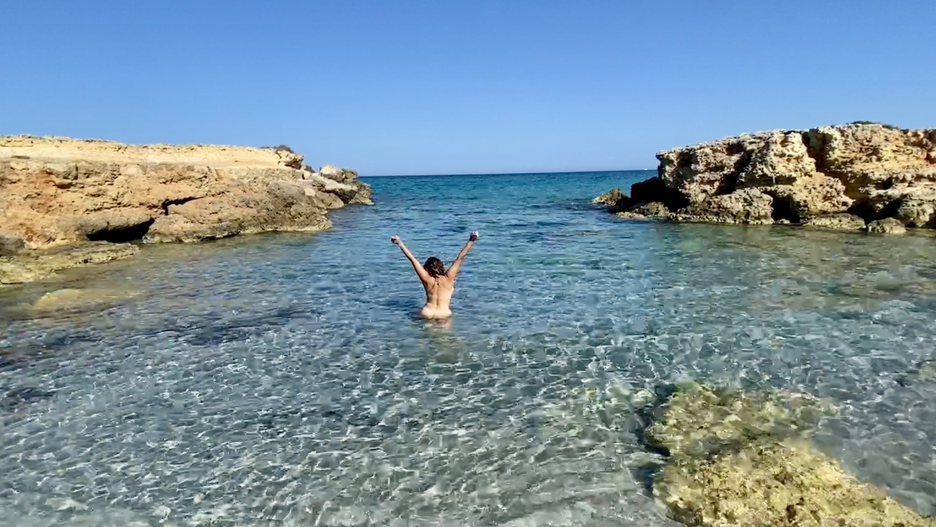 Exciting amateur Big Tits Boobs Cleavage porn Velvet Spell (@velvetspell)