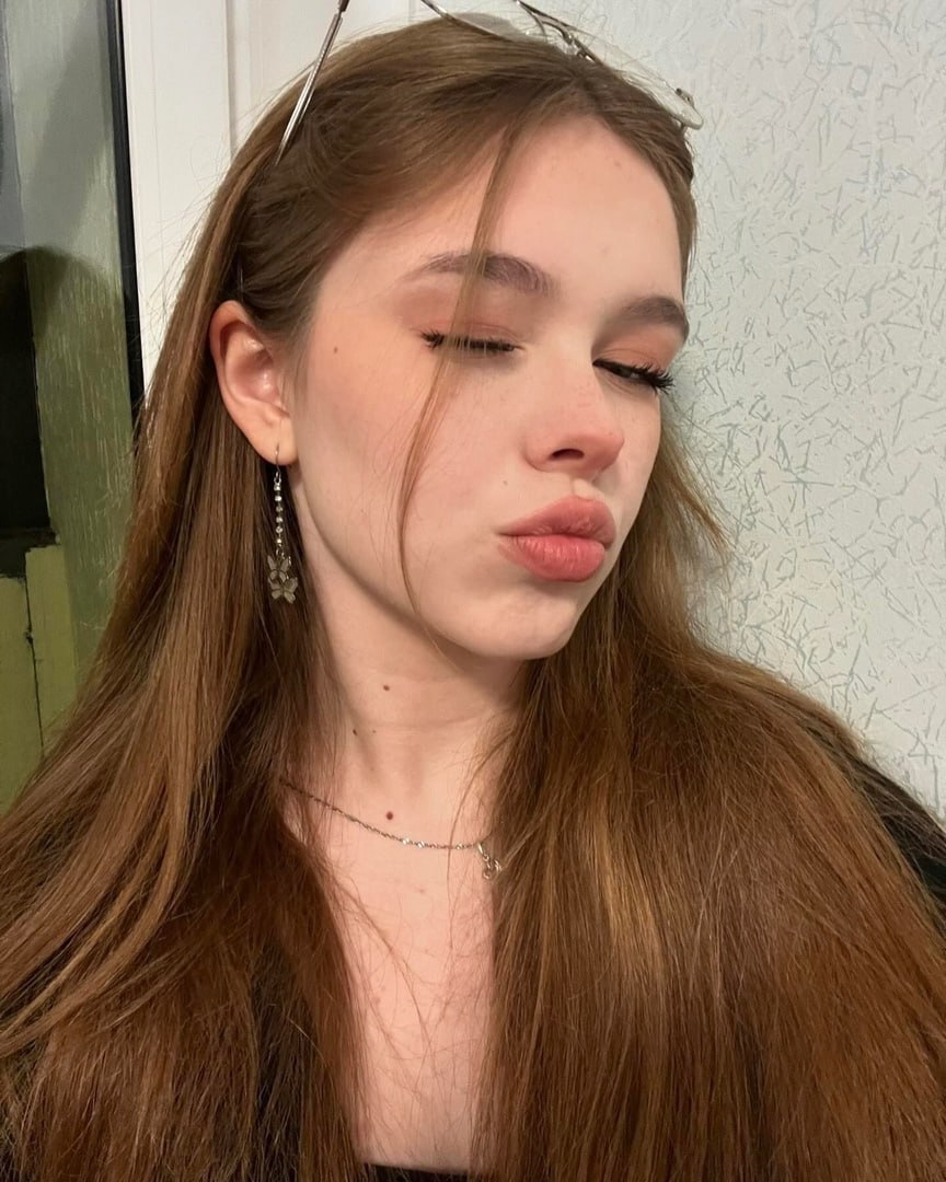 Exciting amateur Brunette Brown Eyes Beautiful Bangs porn HotiFy (@hotify)