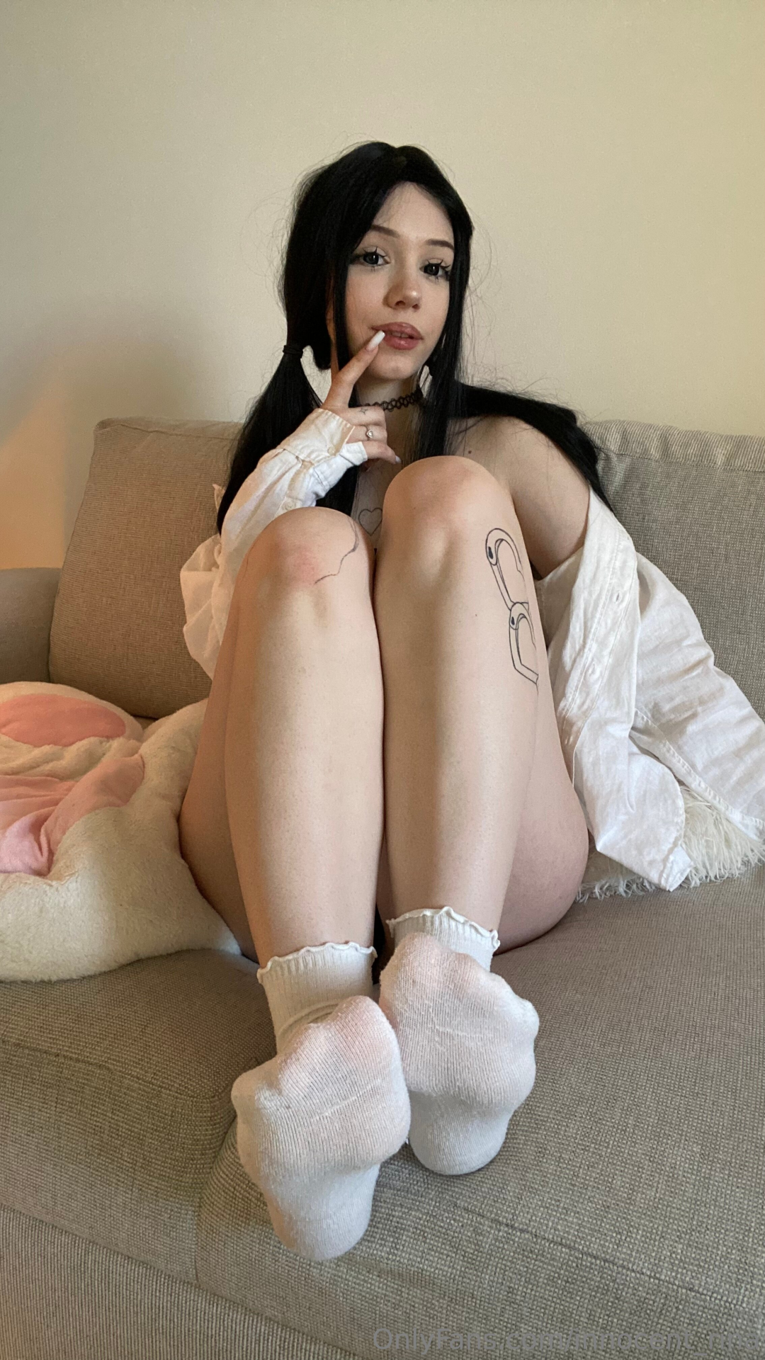 Exciting amateur Blue Eyes Feet Long Hair porn OnlyFans Leak (@onlyfans-leak)