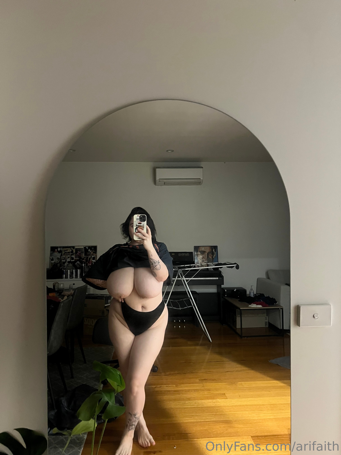 Exciting amateur Big Tits Bouncing Tits Braless Mirror porn OnlyFans Leak (@onlyfans-leak)