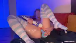 thigh-socks